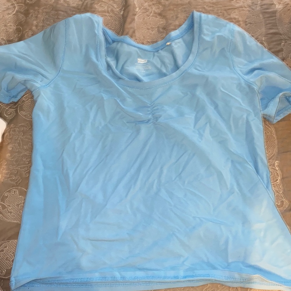 Levi’s top